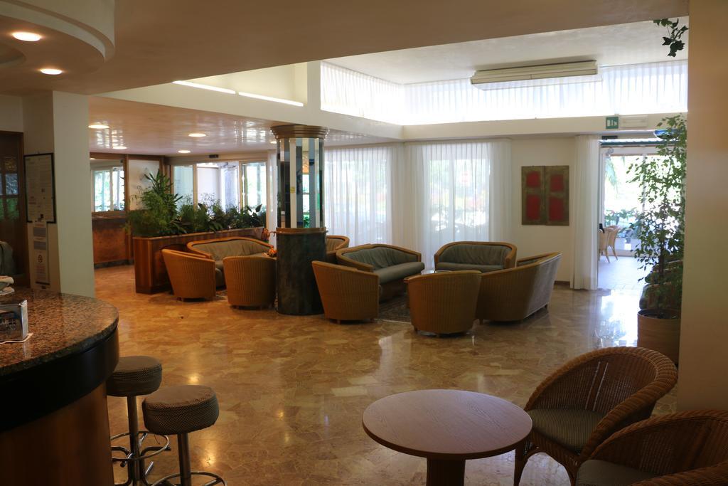 Hotel Smeraldo Lignano Sabbiadoro Exterior foto