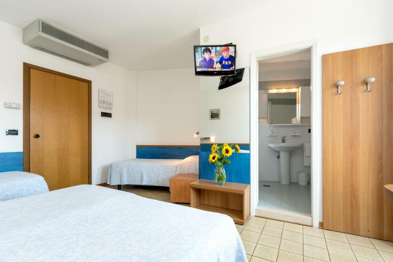 Hotel Smeraldo Lignano Sabbiadoro Exterior foto